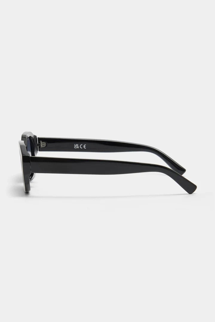 VESSA - Midnight Black